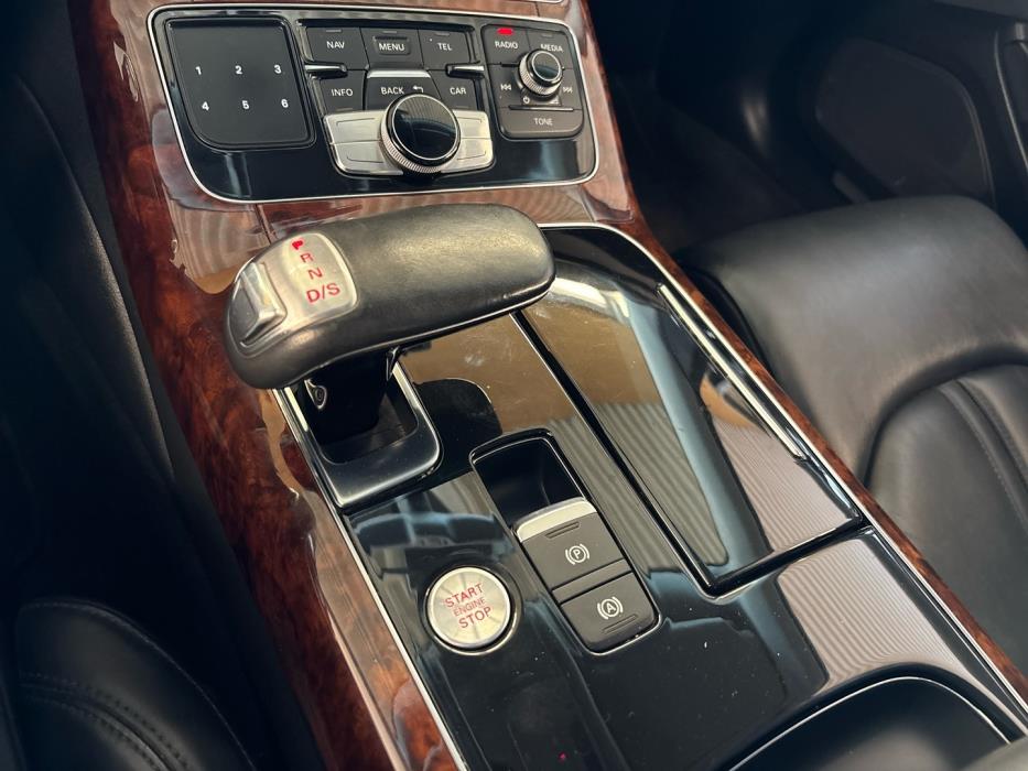 AUDI A8 2010