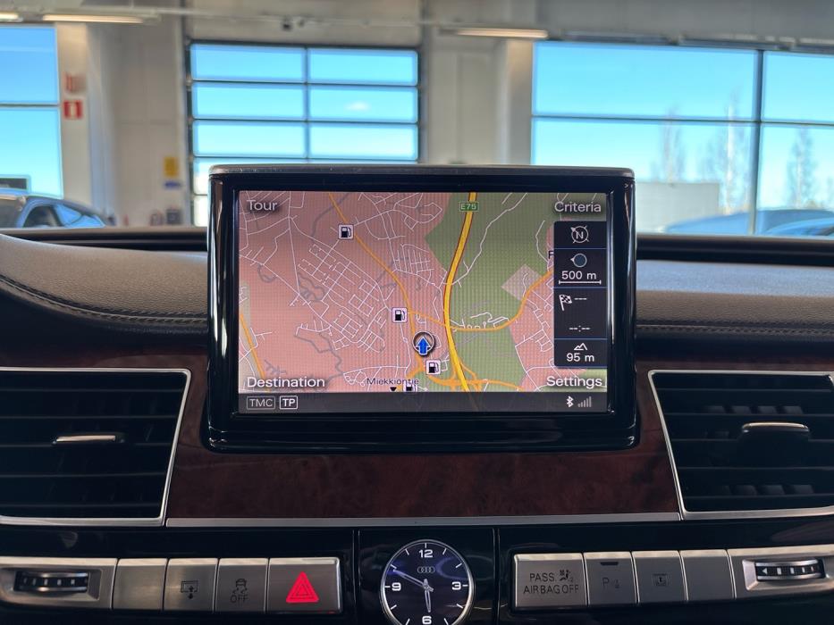 AUDI A8 2010