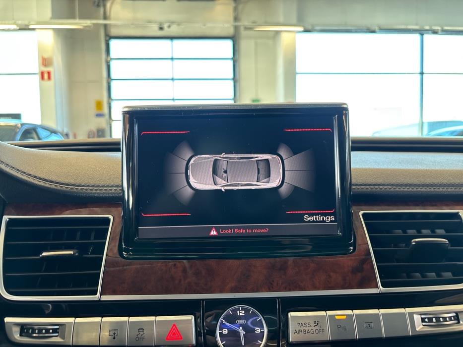 AUDI A8 2010