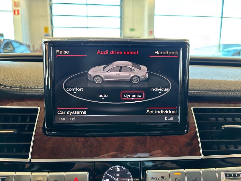 AUDI A8 2010