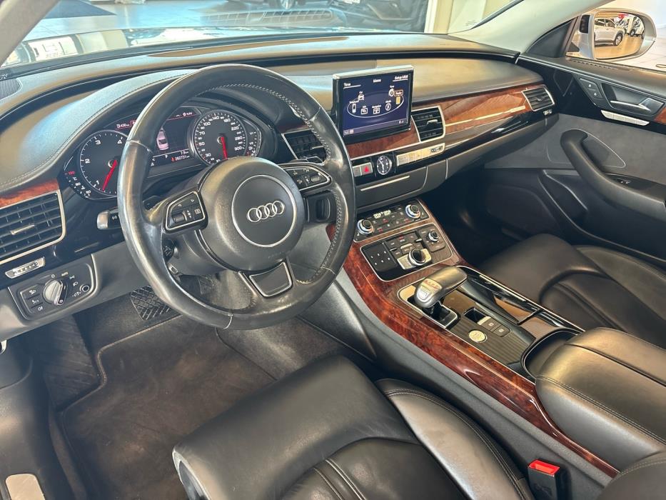 AUDI A8 2010
