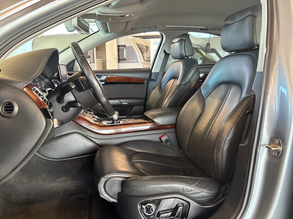 AUDI A8 2010