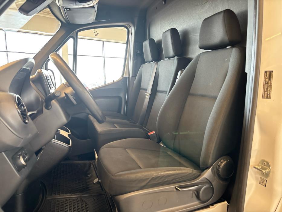 MERCEDES-BENZ Sprinter 2022