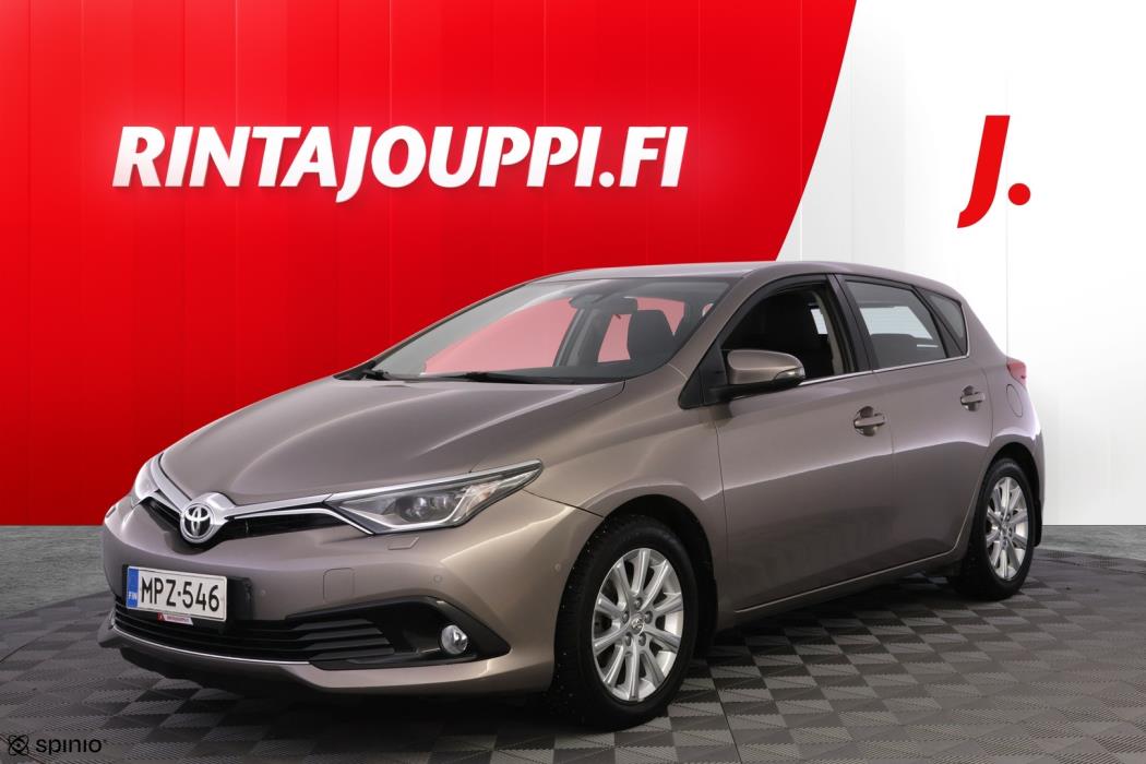 TOYOTA Auris 2016