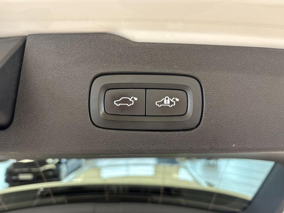 VOLVO V60 2021