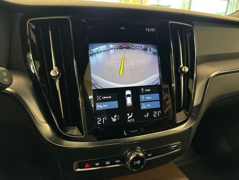 VOLVO V60 2021