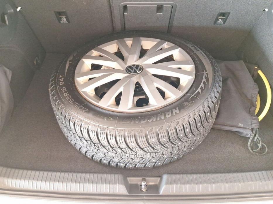VOLKSWAGEN Golf 2021