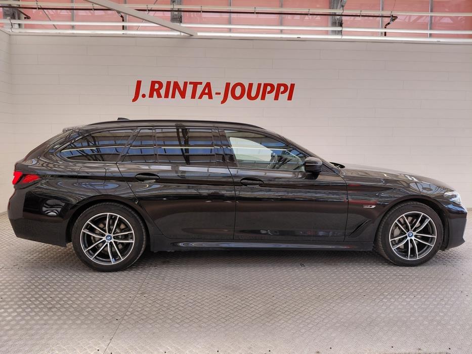 BMW 530 2022