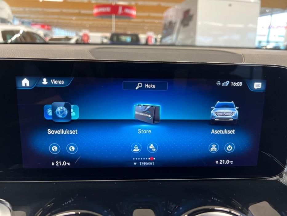 MERCEDES-BENZ EQB 2022