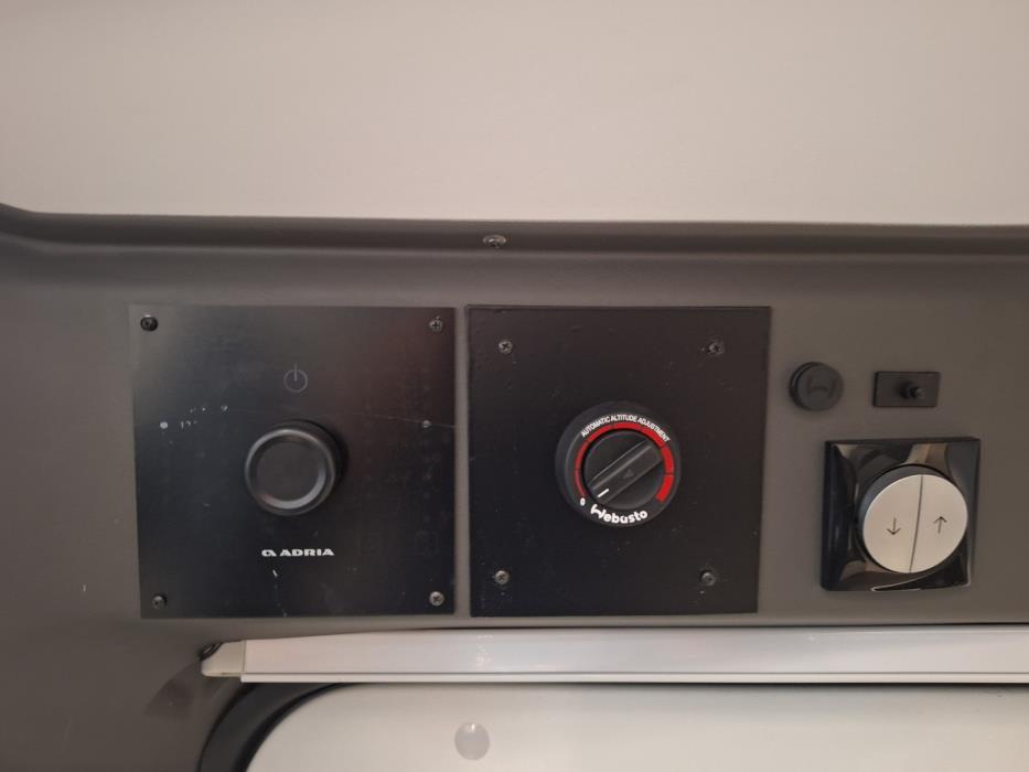 ADRIA TWIN SUPREME 2020