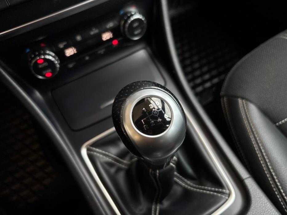 MERCEDES-BENZ A 2015