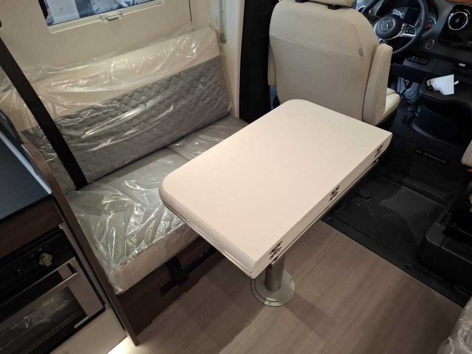 ADRIA MATRIX SUPREME 670 DL 2025