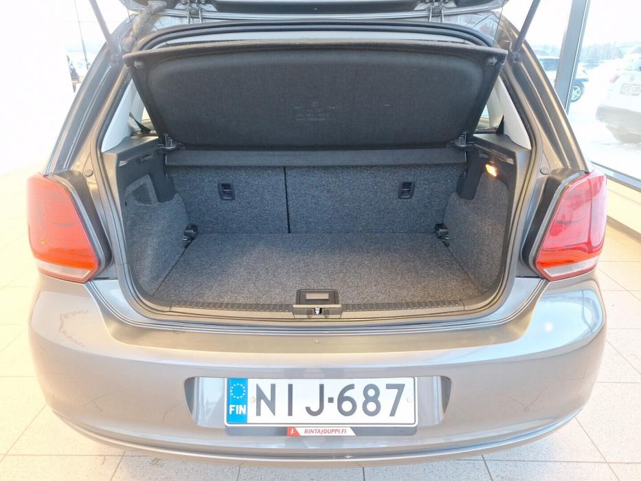 VOLKSWAGEN Polo 2011