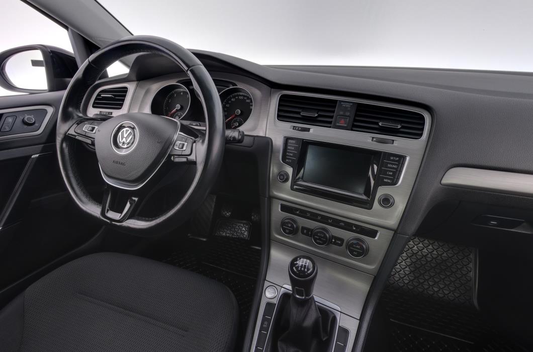 VOLKSWAGEN Golf 2015