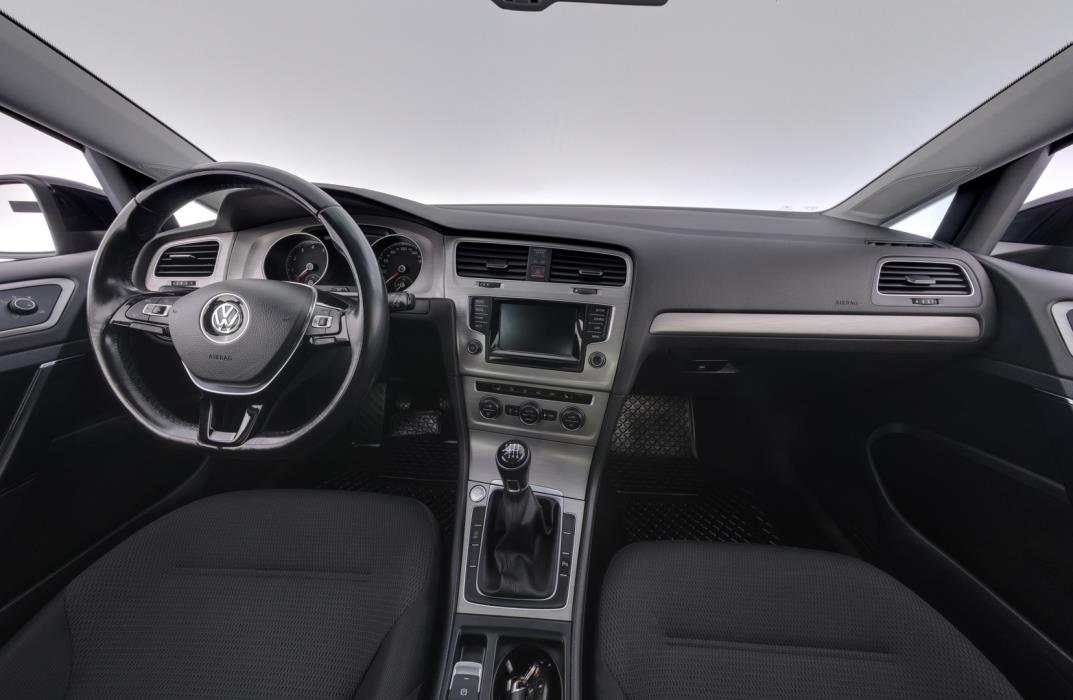 VOLKSWAGEN Golf 2015