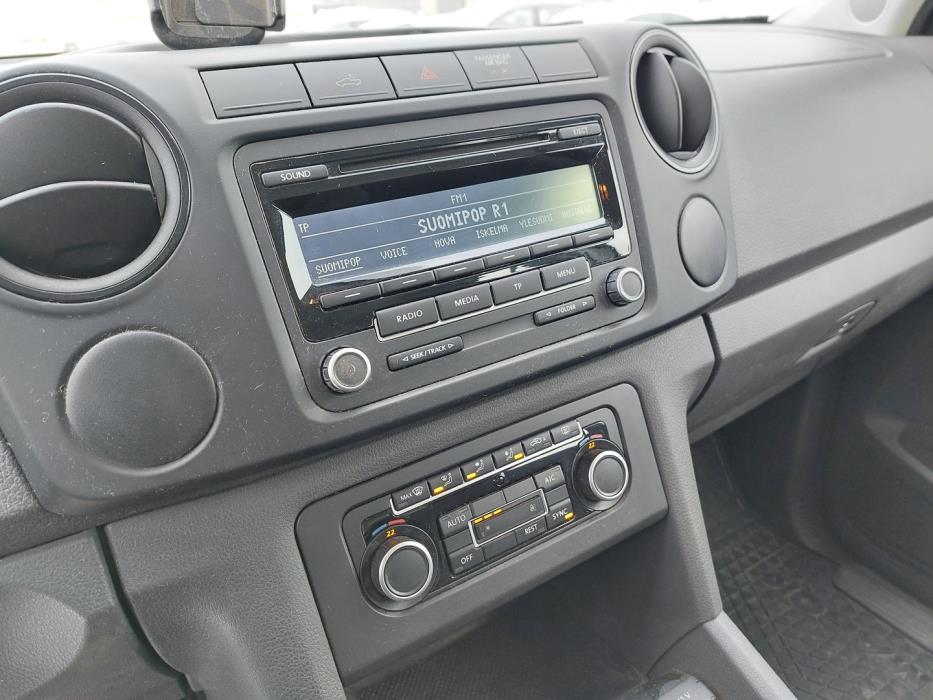 VOLKSWAGEN Amarok 2015