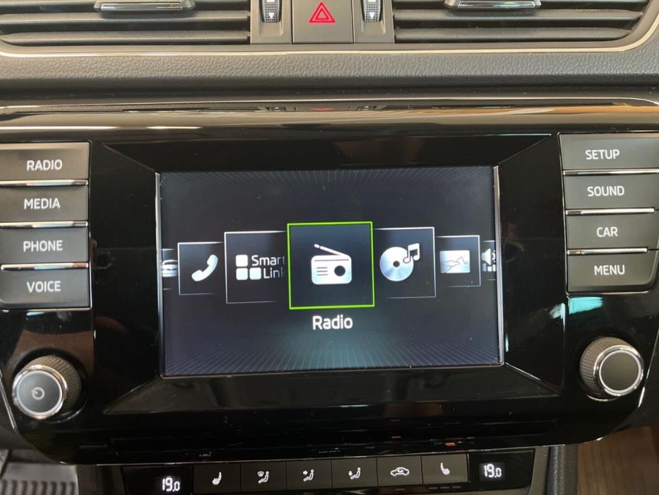 SKODA Superb 2016