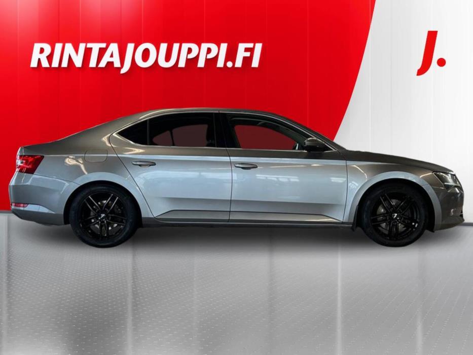 SKODA Superb 2016