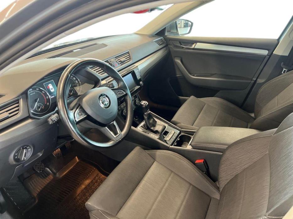 SKODA Superb 2016