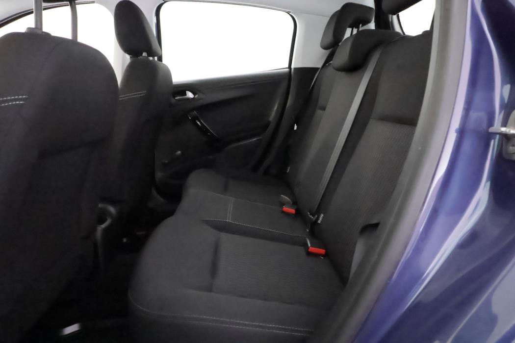 PEUGEOT 208 2016