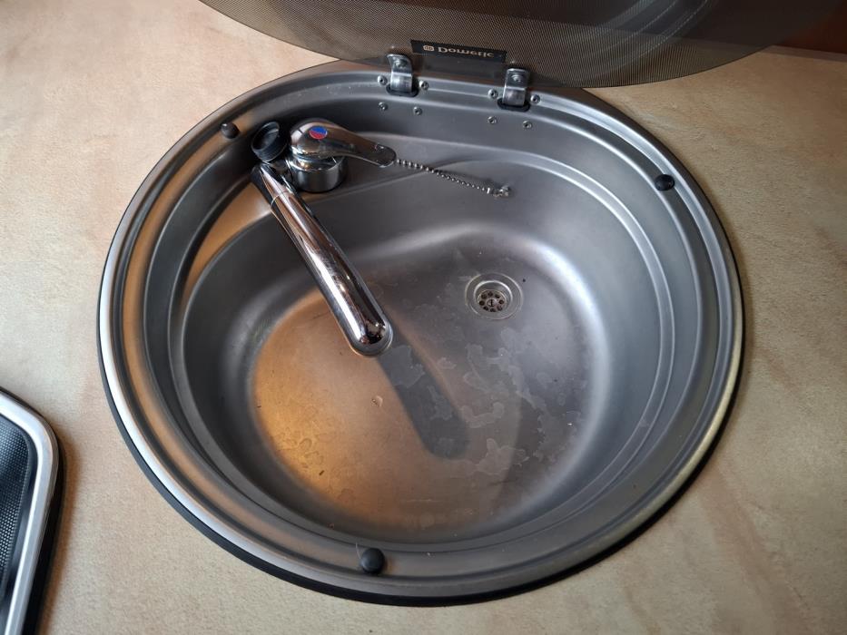 KNAUS Skywave 650 MF 2011