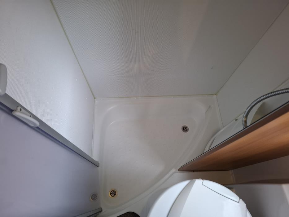 KNAUS Skywave 650 MF 2011