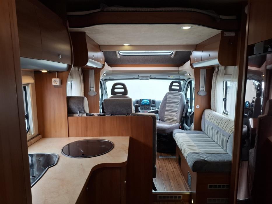 KNAUS Skywave 650 MF 2011