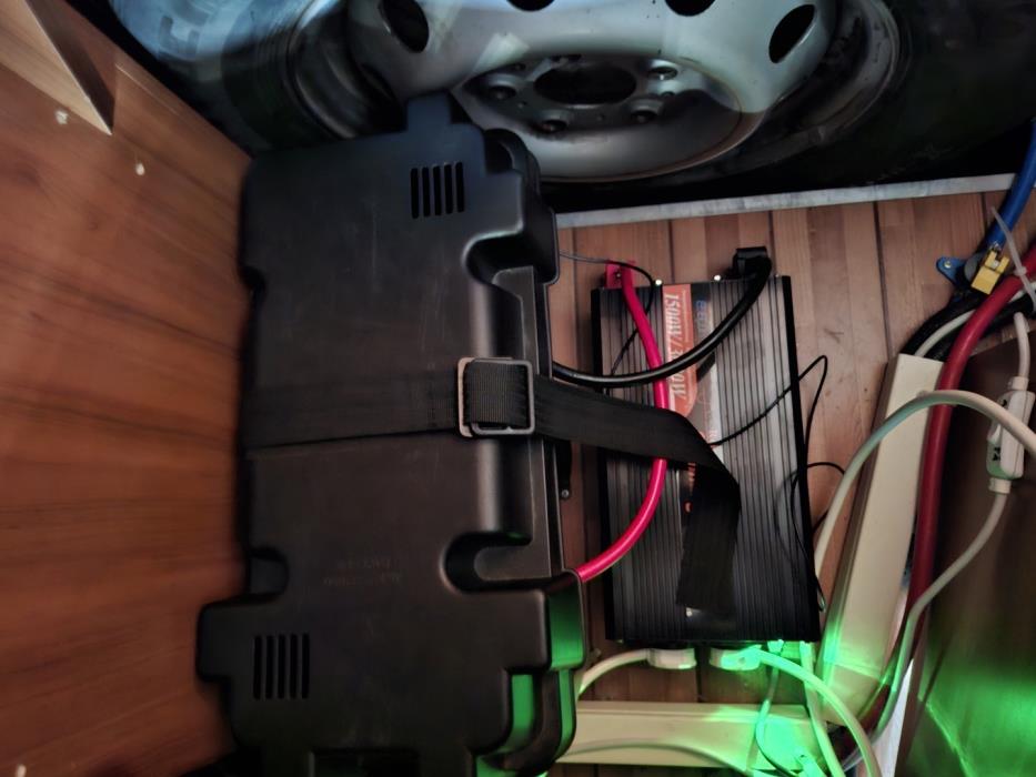 KNAUS Skywave 650 MF 2011