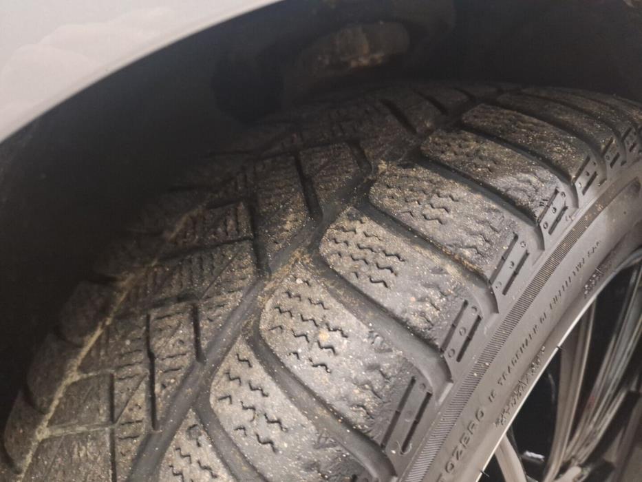 MERCEDES-BENZ E 2022