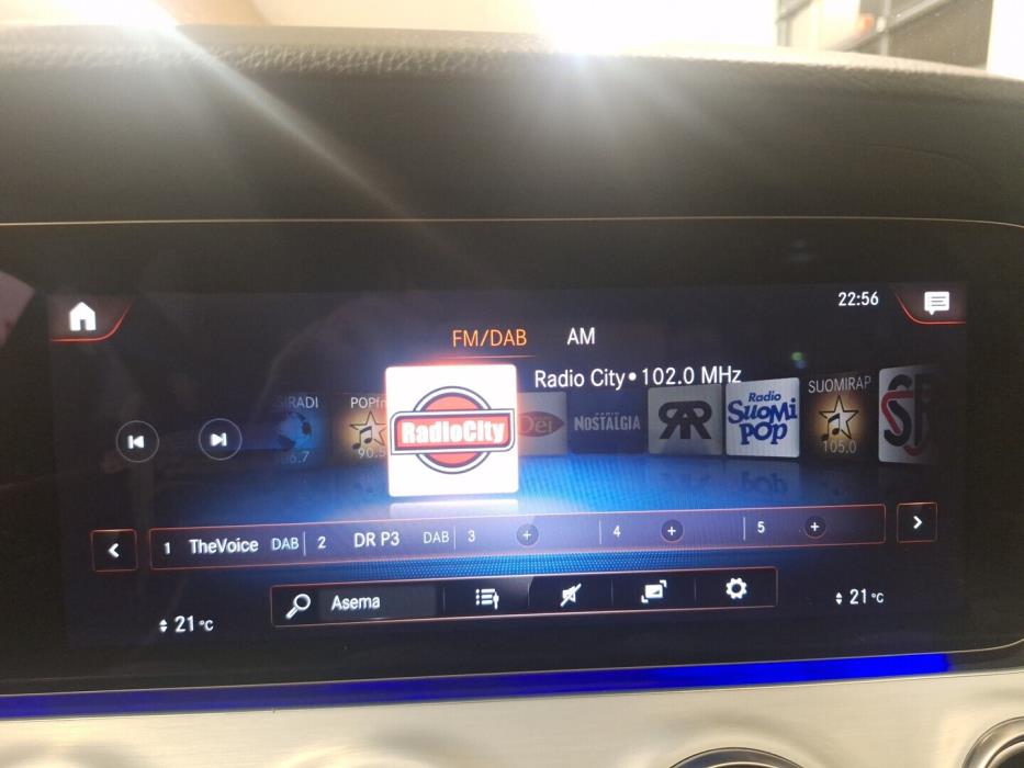 MERCEDES-BENZ E 2022