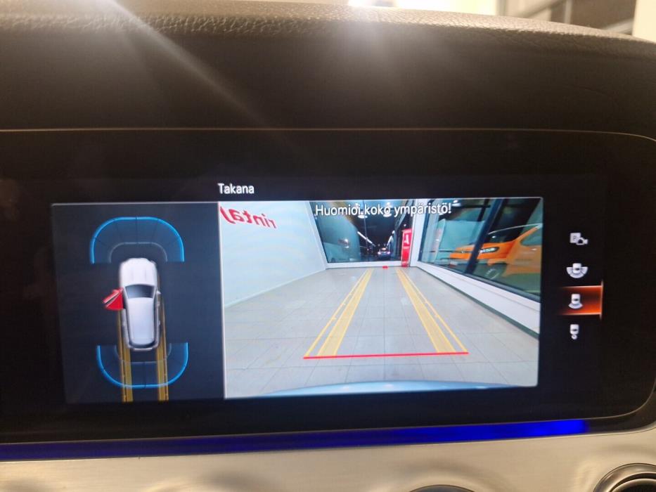 MERCEDES-BENZ E 2022