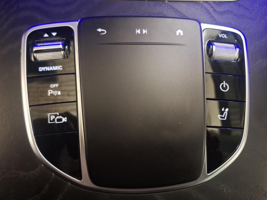 MERCEDES-BENZ E 2022