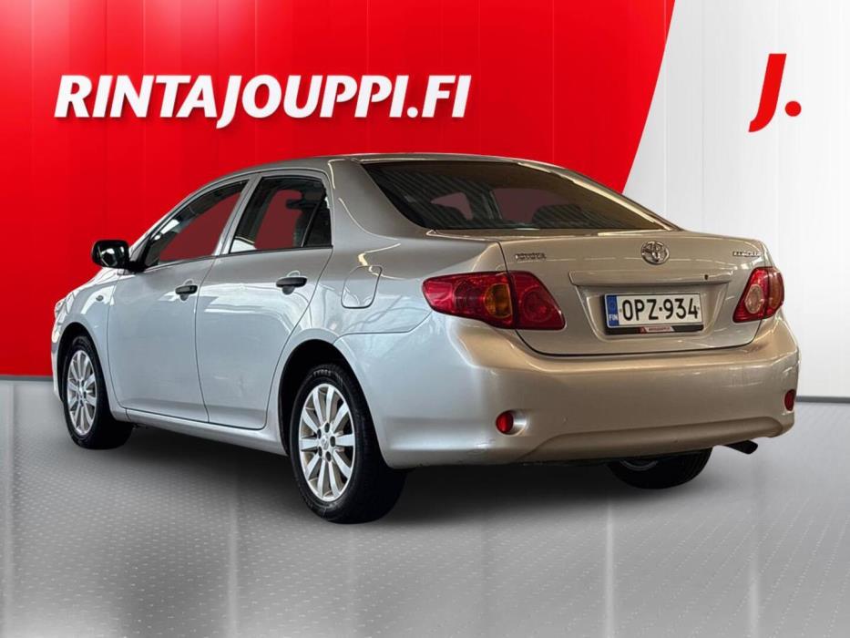 TOYOTA Corolla 2010