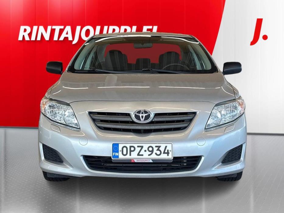 TOYOTA Corolla 2010
