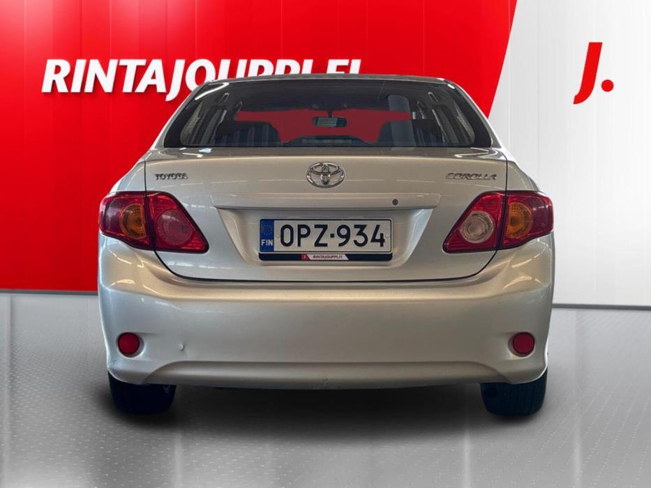 TOYOTA Corolla 2010