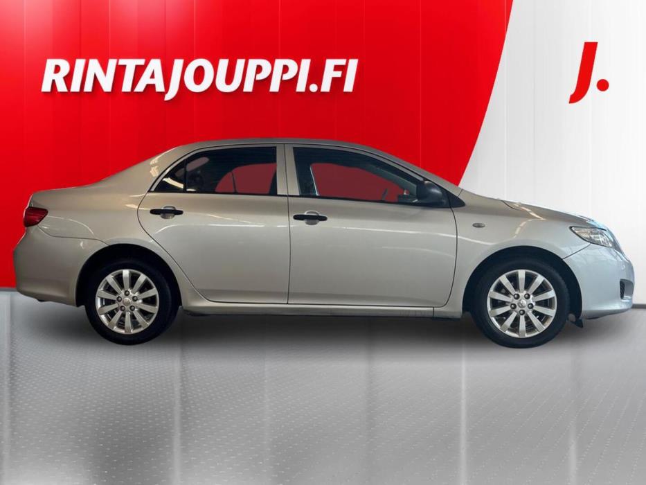 TOYOTA Corolla 2010