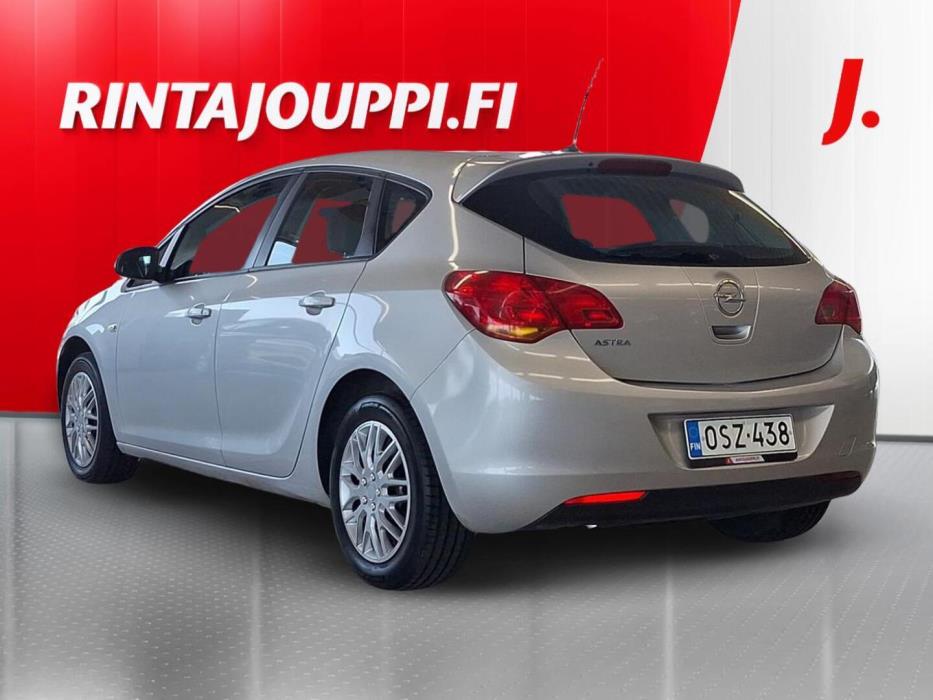 OPEL Astra 2010