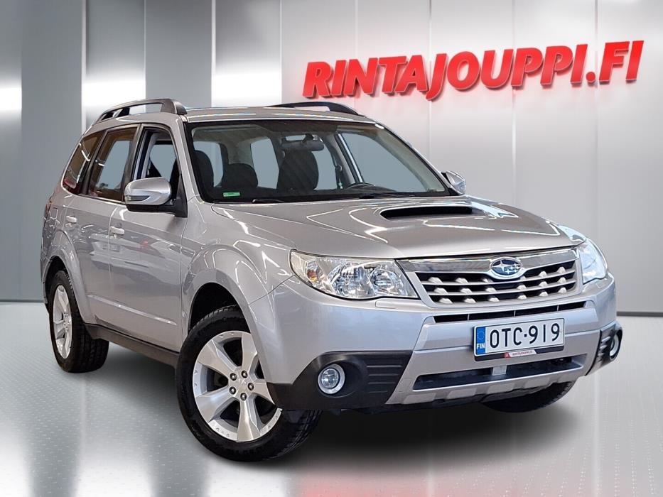 SUBARU Forester 2012