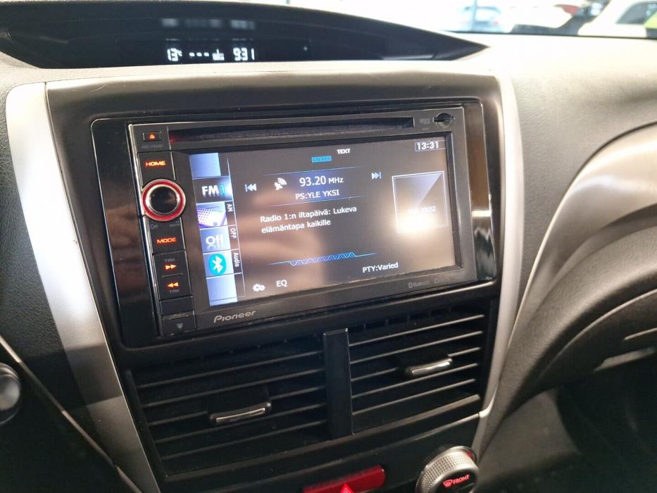 SUBARU Forester 2012