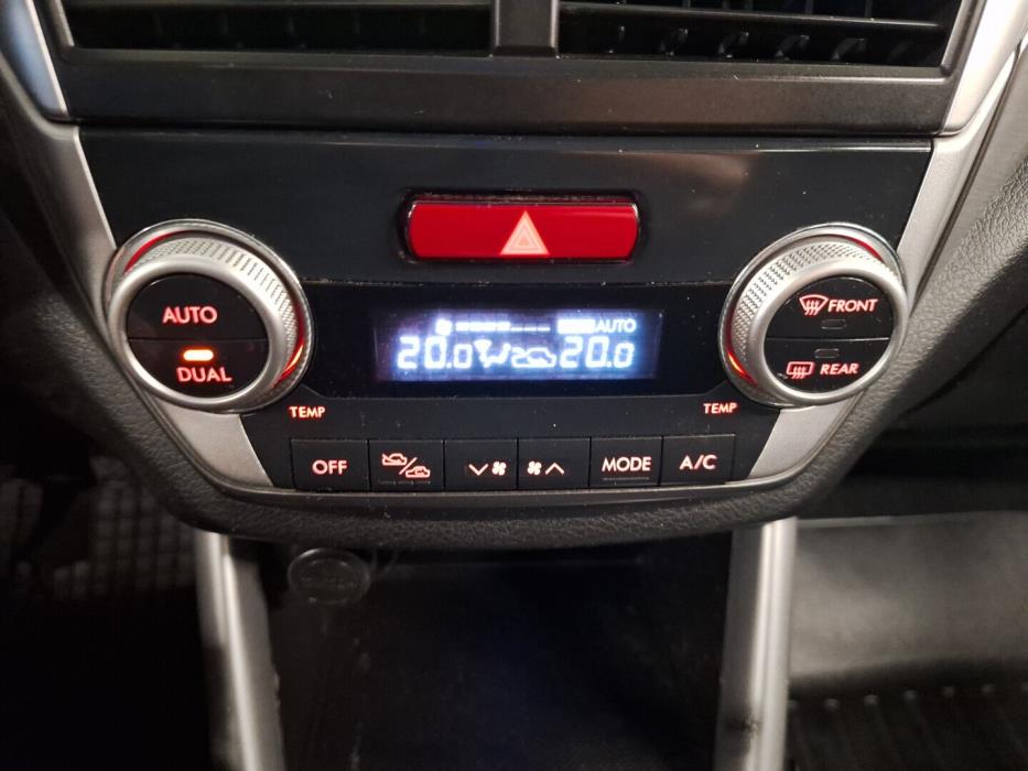 SUBARU Forester 2012