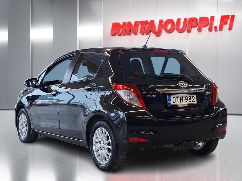 TOYOTA Yaris 2012