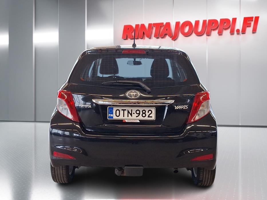 TOYOTA Yaris 2012