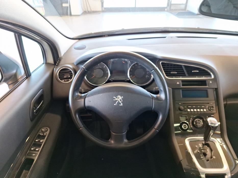 PEUGEOT 5008 2017