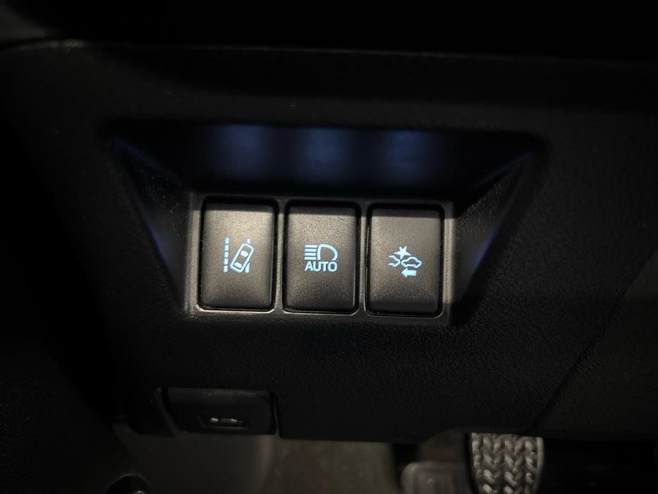 TOYOTA Yaris 2018