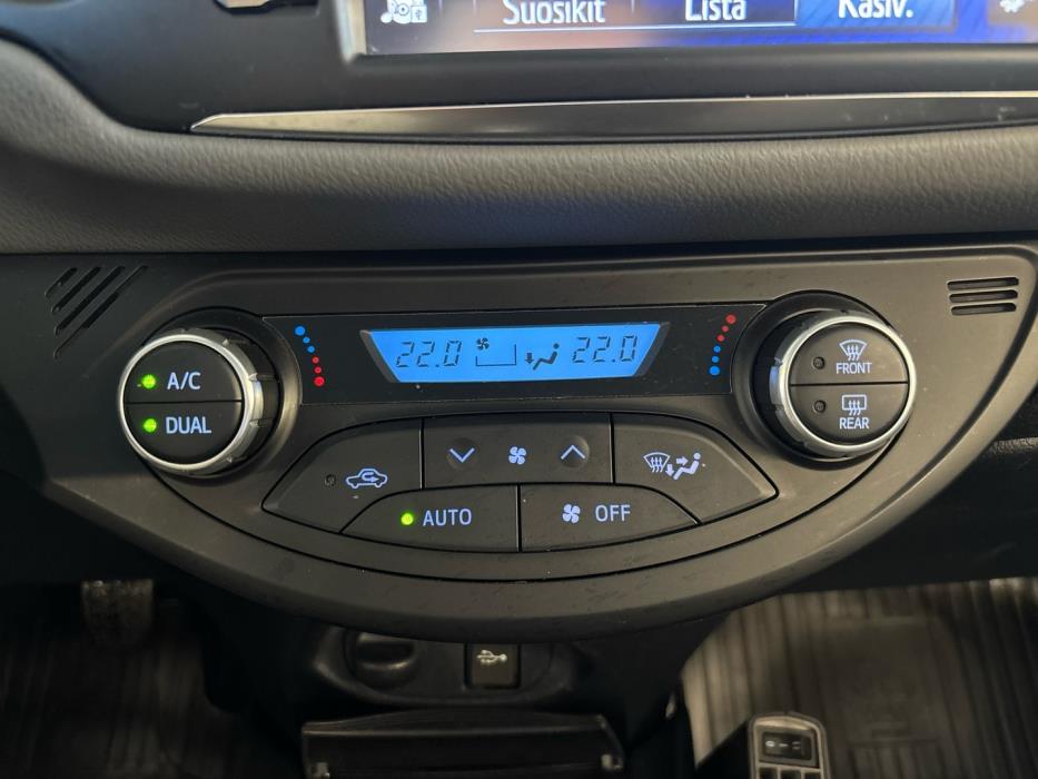 TOYOTA Yaris 2018