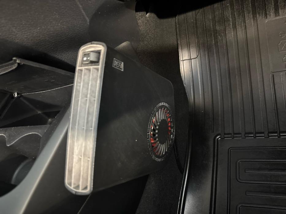 TOYOTA Yaris 2018