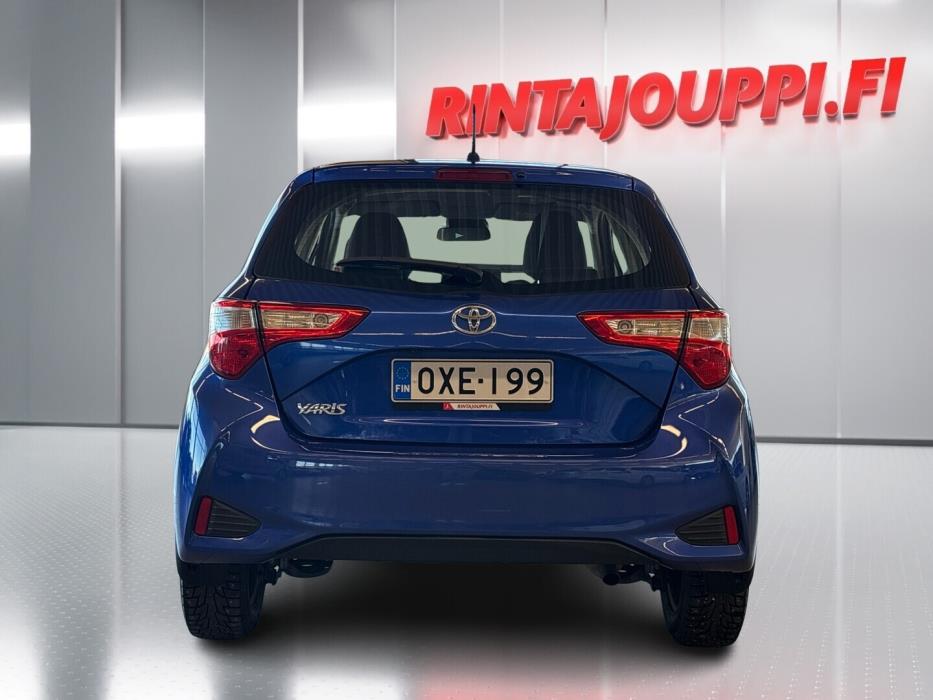 TOYOTA Yaris 2018