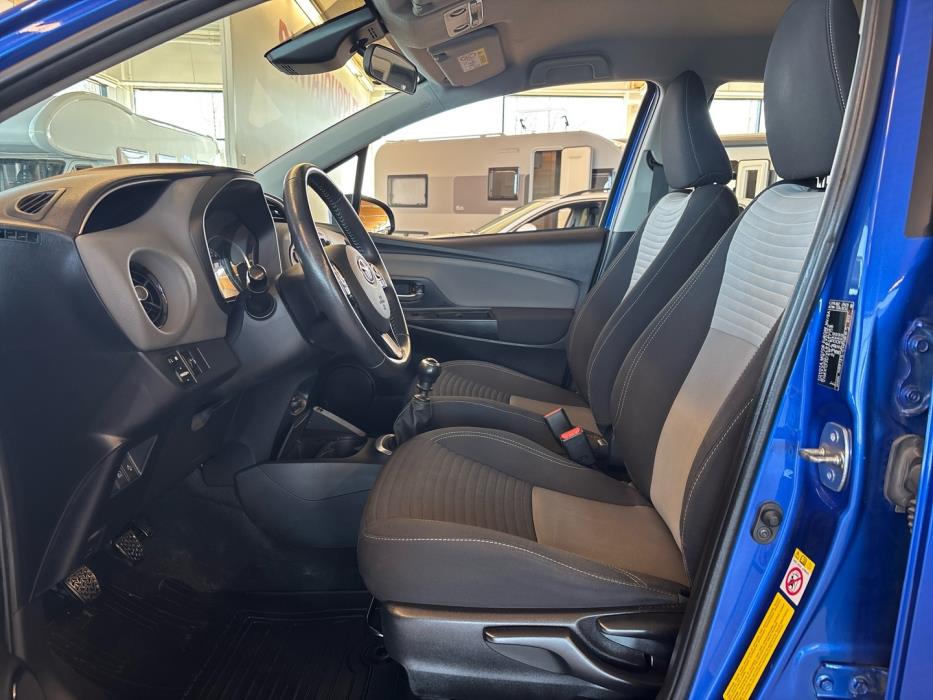 TOYOTA Yaris 2018