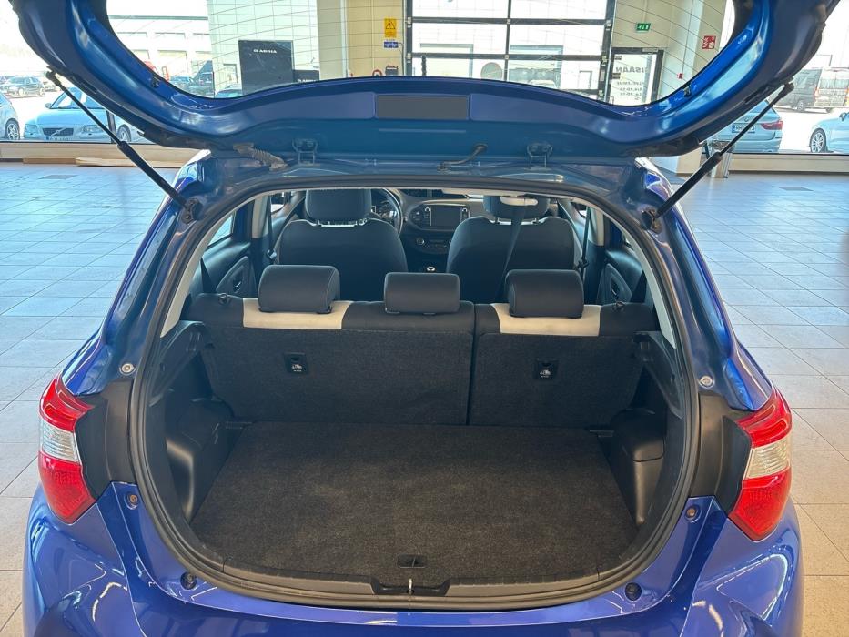 TOYOTA Yaris 2018