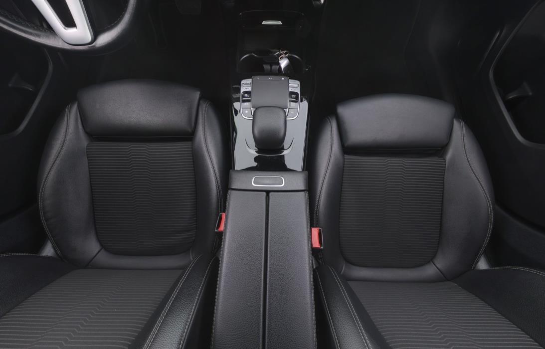 MERCEDES-BENZ A 2018